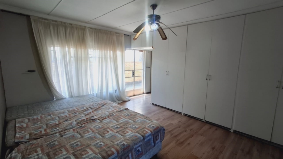 5 Bedroom Property for Sale in Sasolburg Ext 4 Free State